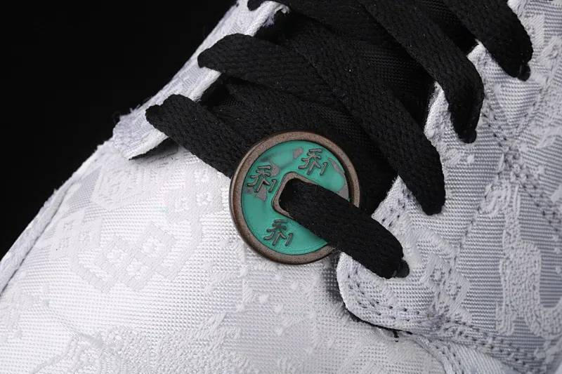 All categories Air Jordan Jordan series basketball shoes Air Jordan 1 Mid pure original version CLOT x Air Jordan 1 Mid "Fearless" AJ1 Joe 1 mid-top white silk CU2804-100